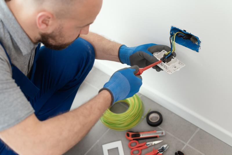 Comment choisir un électricien qualifié pour vos projets résidentiels ?